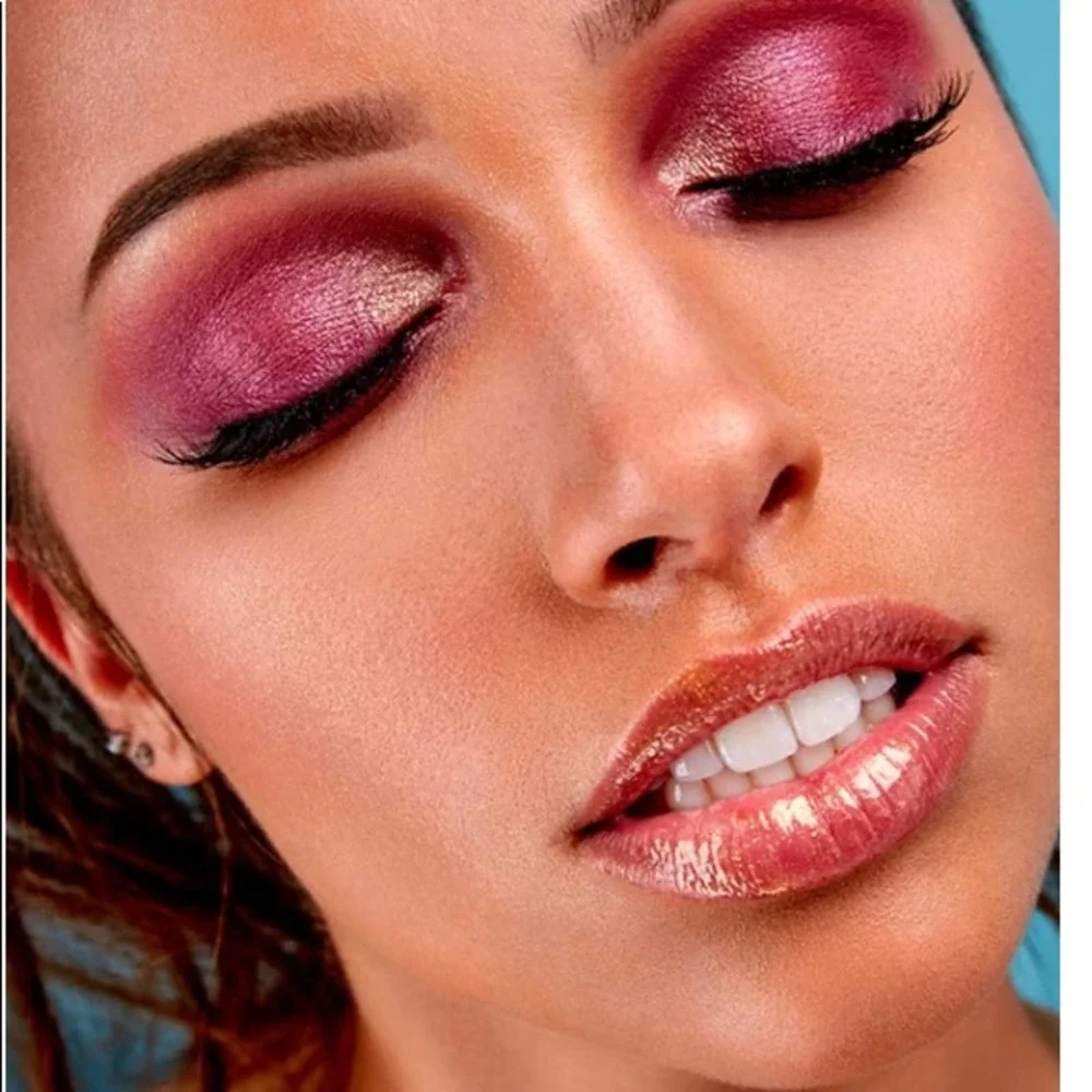 HIPDOT Zion Eyeshadow Palette –‎ New in Box – Bold Reds, Purples, Oranges – NIB